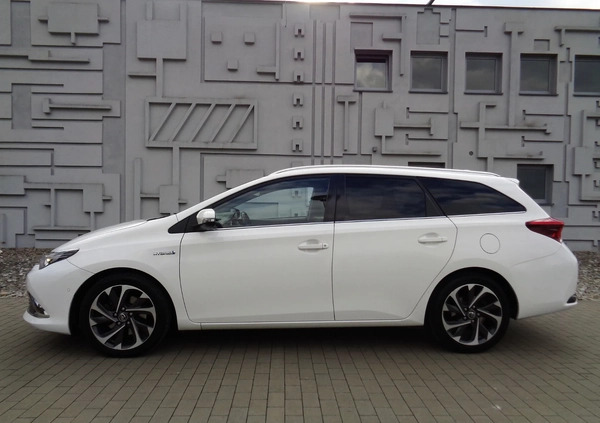 Toyota Auris cena 55900 przebieg: 212000, rok produkcji 2015 z Częstochowa małe 667